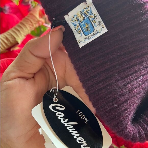 ITALIAN Cashmere Beanie by PORTOLANO Black Currant Luxury NWT Ribbed Beanie $125 main image 9
